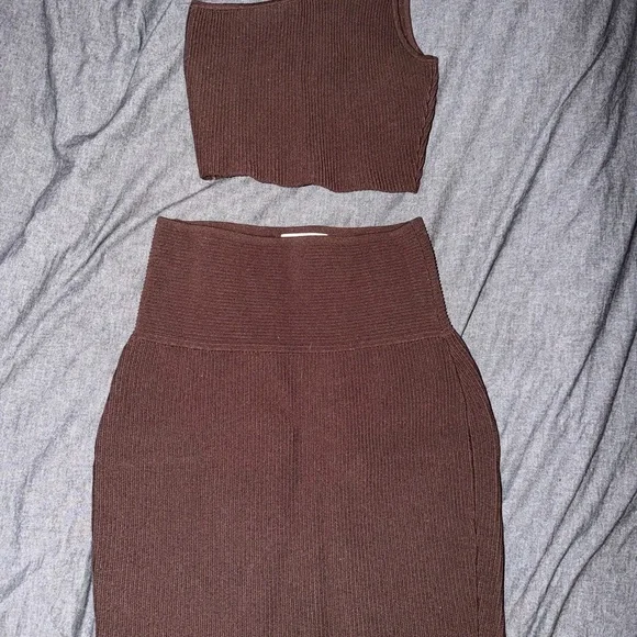 BABATON Ribbed Knit Skirt Set S/M - Picture 3 of 3